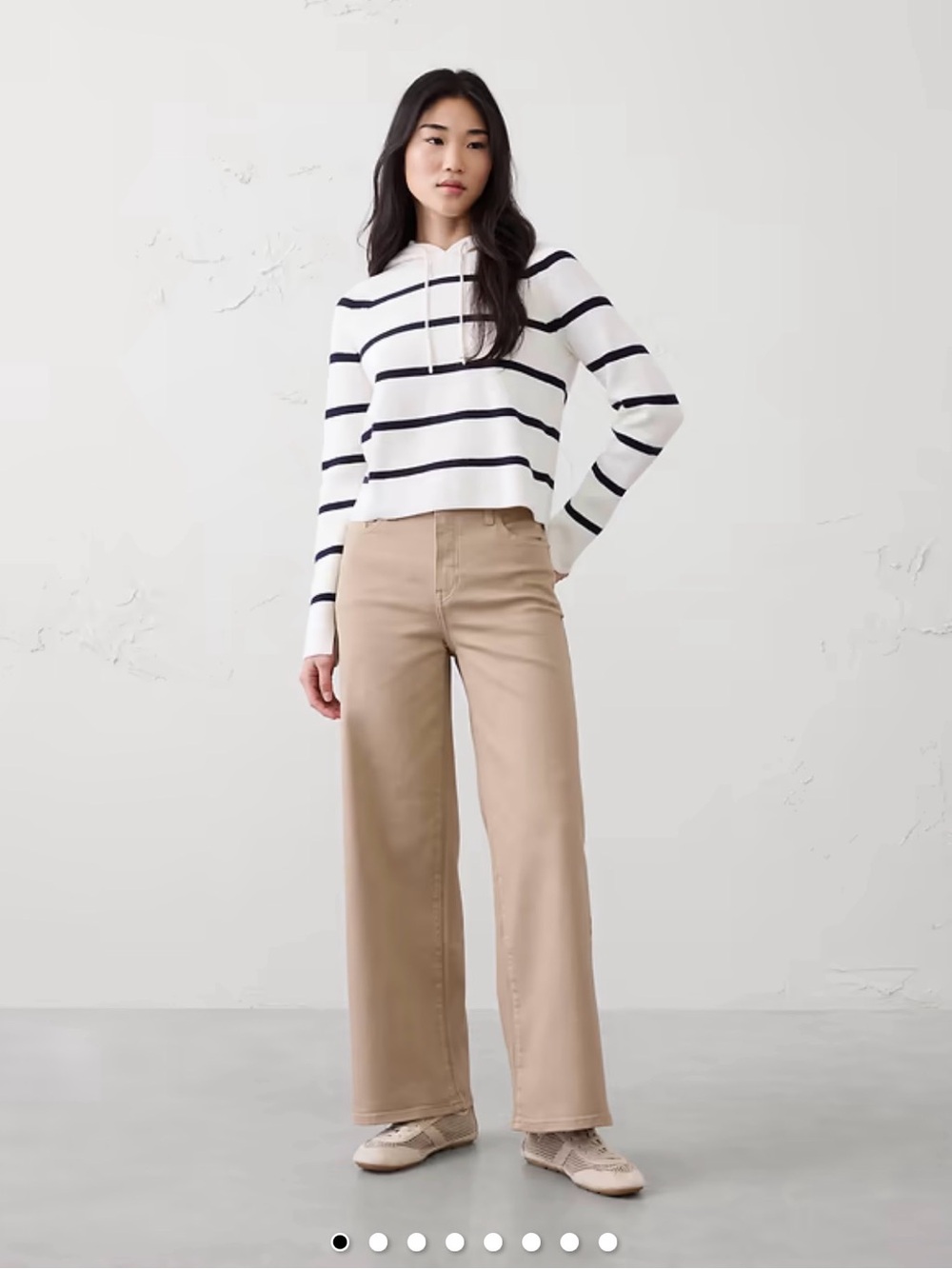 Banana Republic Wide-Leg Jeans in Light Khaki